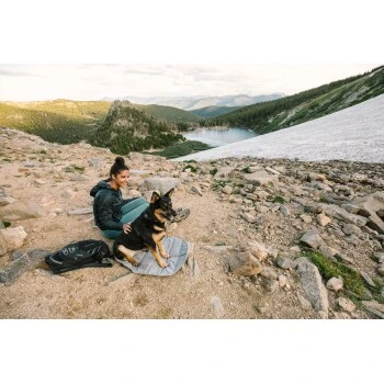 Ruffwear Highlands Pad™ Hundebett M 9 Ruffwear Highlands Pad™ Hundebett M – Bild 7